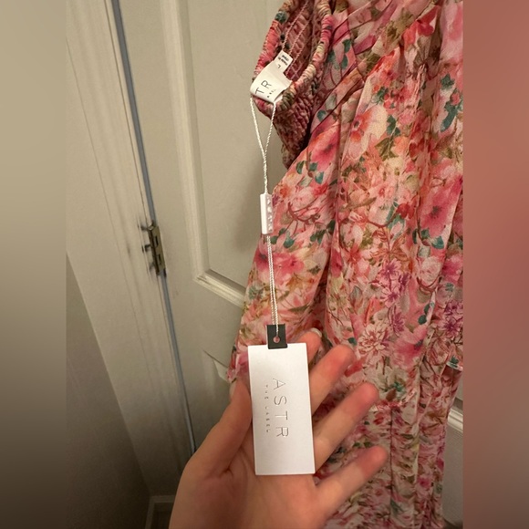 ASTR the label Brinley Floral Tiered Halter Dress - Picture 7 of 11